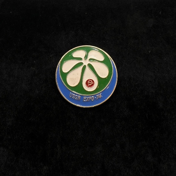 Vintage 1974 Spokane WA Expo 74 World's Fair Soviet Russia USSR Pavilion Hat Pin - Picture 1 of 3